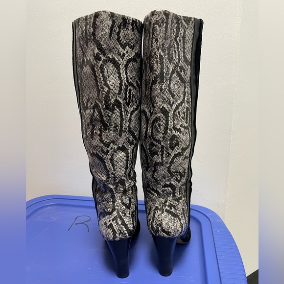 MRKT Tall Boots Women Size 8 Suede Snake Print Hallie Knee High Pull-on - Picture 5 of 11